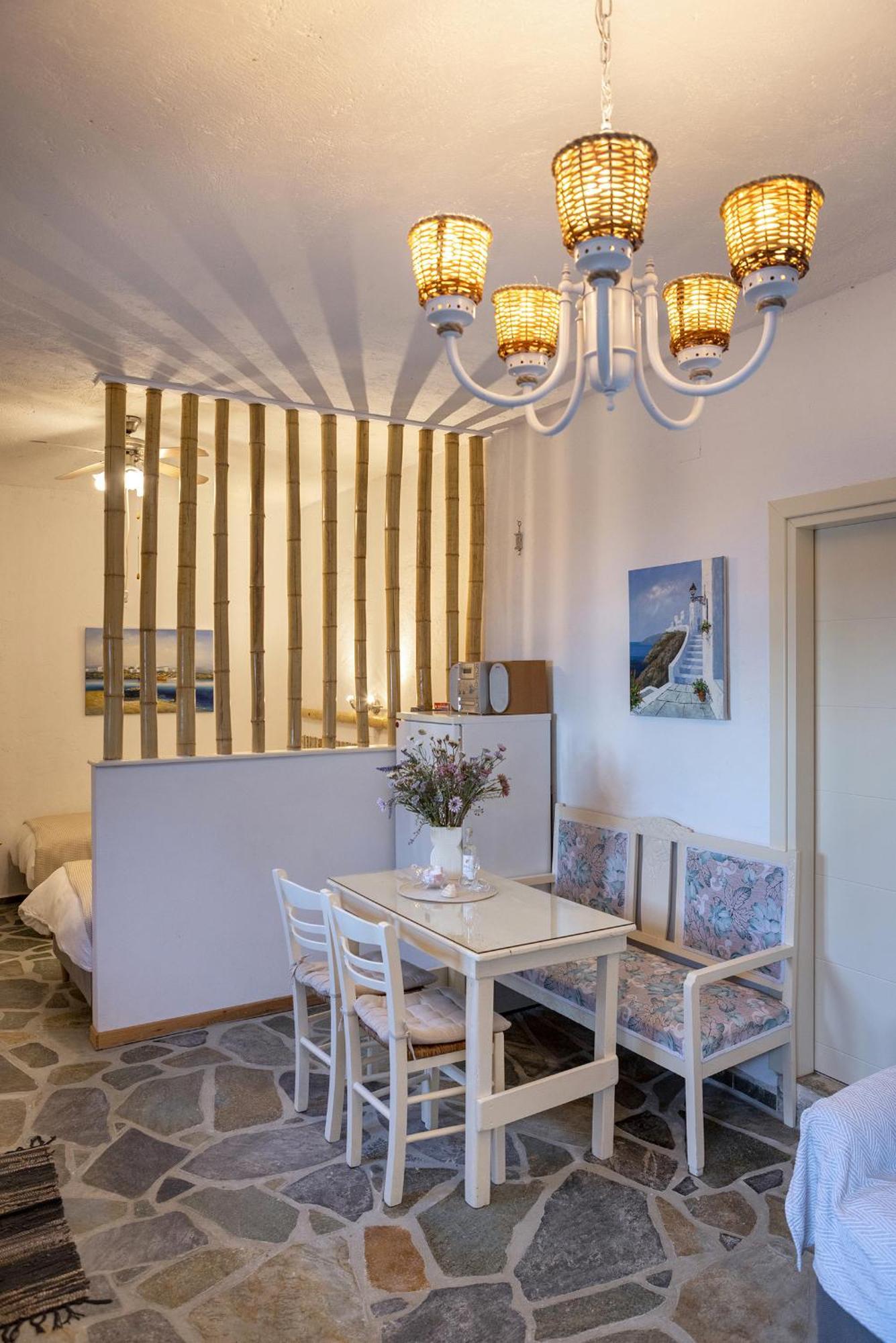 Aegean View - Seaside Apartment In Syros Αζόλιμνος Εξωτερικό φωτογραφία